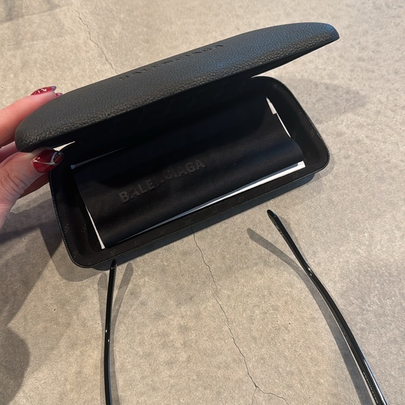 NWT BALENCIAGA BB0098S BLACK FLAT TOP SUNGLASSES - Picture 7 of 9